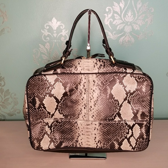 SOLD SOLD 💵 Calvin Klein Large Python Purse - Picture 3 of 8